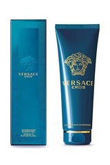 Gel douche Versace Eros en action, mousse genereuse et parfum durable.
