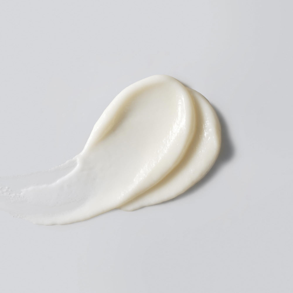 Versed Good Defense muestra ceramidas para hidratar y fortalecer la barrera cutánea.