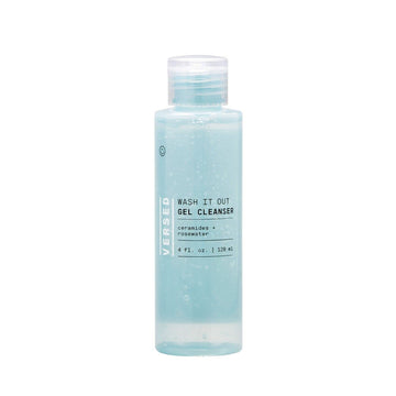Botella de Versed Wash It Out Gel lista para limpieza suave diaria.