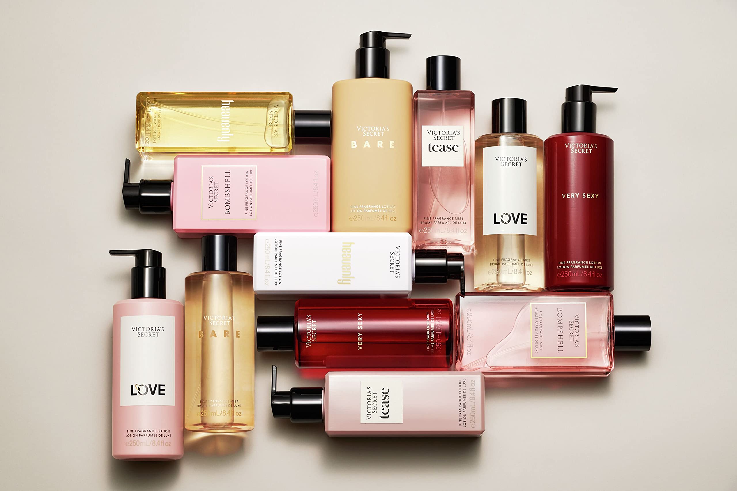 Uso diario con Bare Bruma: rociar ligeramente para un aroma sutil y duradero.