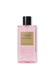 Victoria's Secret Bombshell rociado rápido para un toque duradero durante el día.