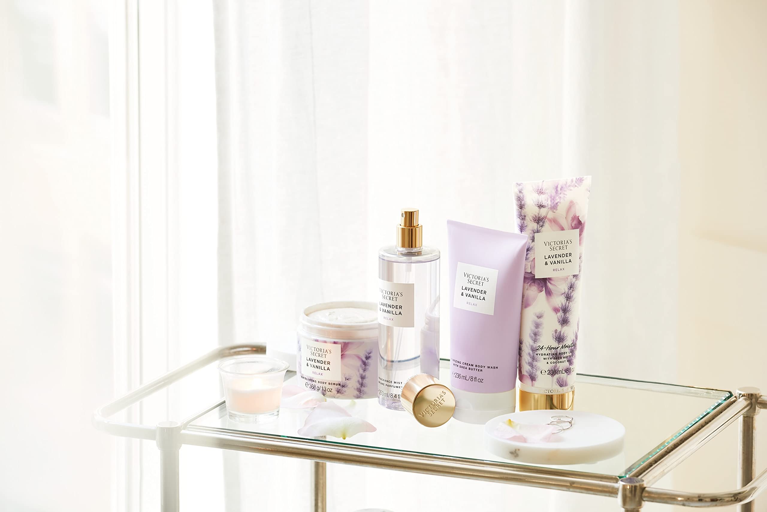 Victoria's Secret Lavanda Vanilla: aroma floral cálido que puede acompañar momentos de relajación.