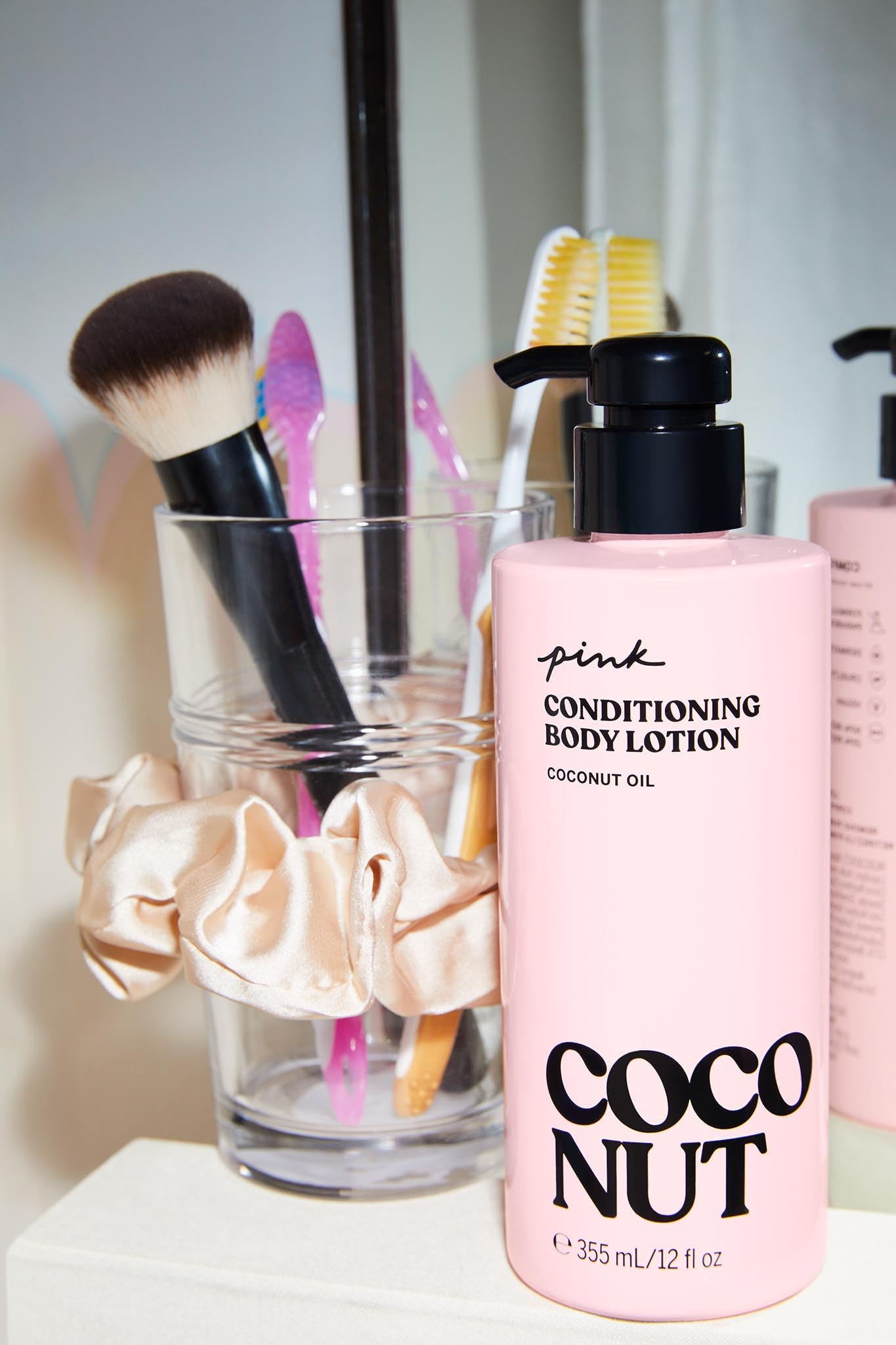 Brillo sutil que realza la piel tras la hidratación Pink Coco