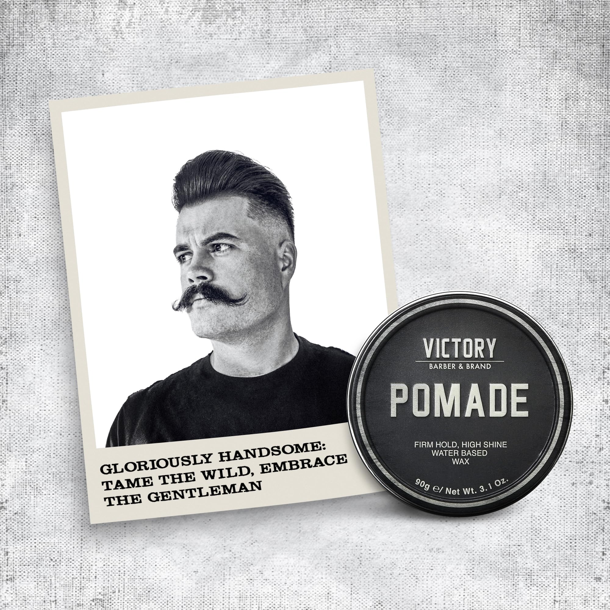 Color violeta distintivo de Victory Barber & Brand para cabello canoso.