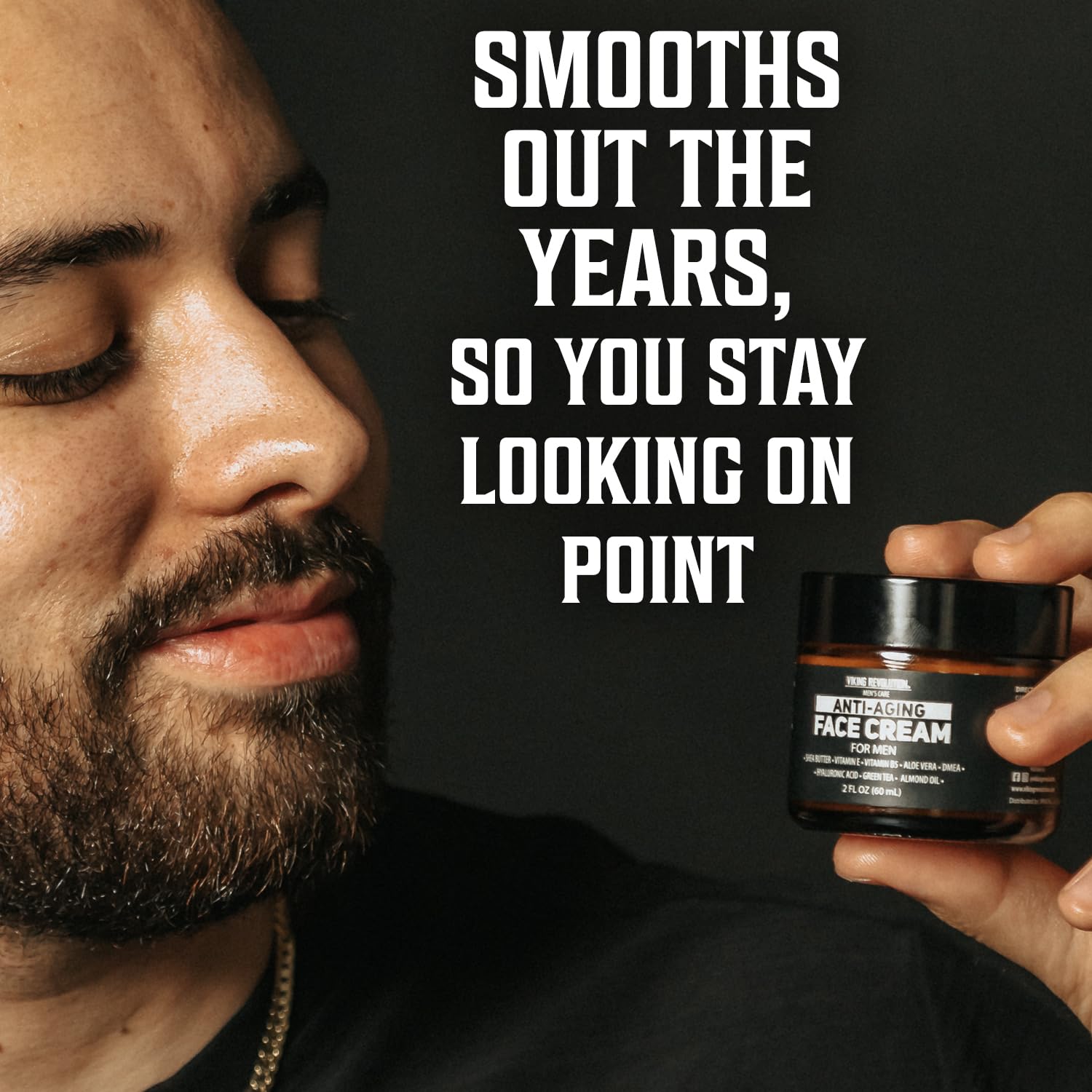 Textura ligera y absorción rápida para rostro masculino con hidratación.