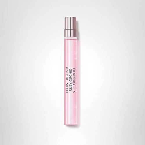 Uso diario de Flowerbomb Ruby Orchid, fragancia floral que eleva el look sin esfuerzo.