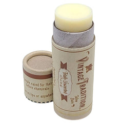 Bálsamo labial Vintage Tradition con sebo de res sin aroma para hidratación suave.