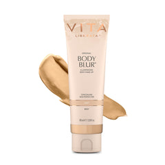 Vita Liberata Body Blur brillo radiante para un acabado luminoso.
