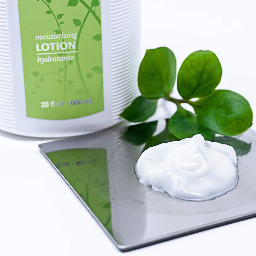 Vitabath Original Spring Green, crema con textura suave en aplicación de manos.