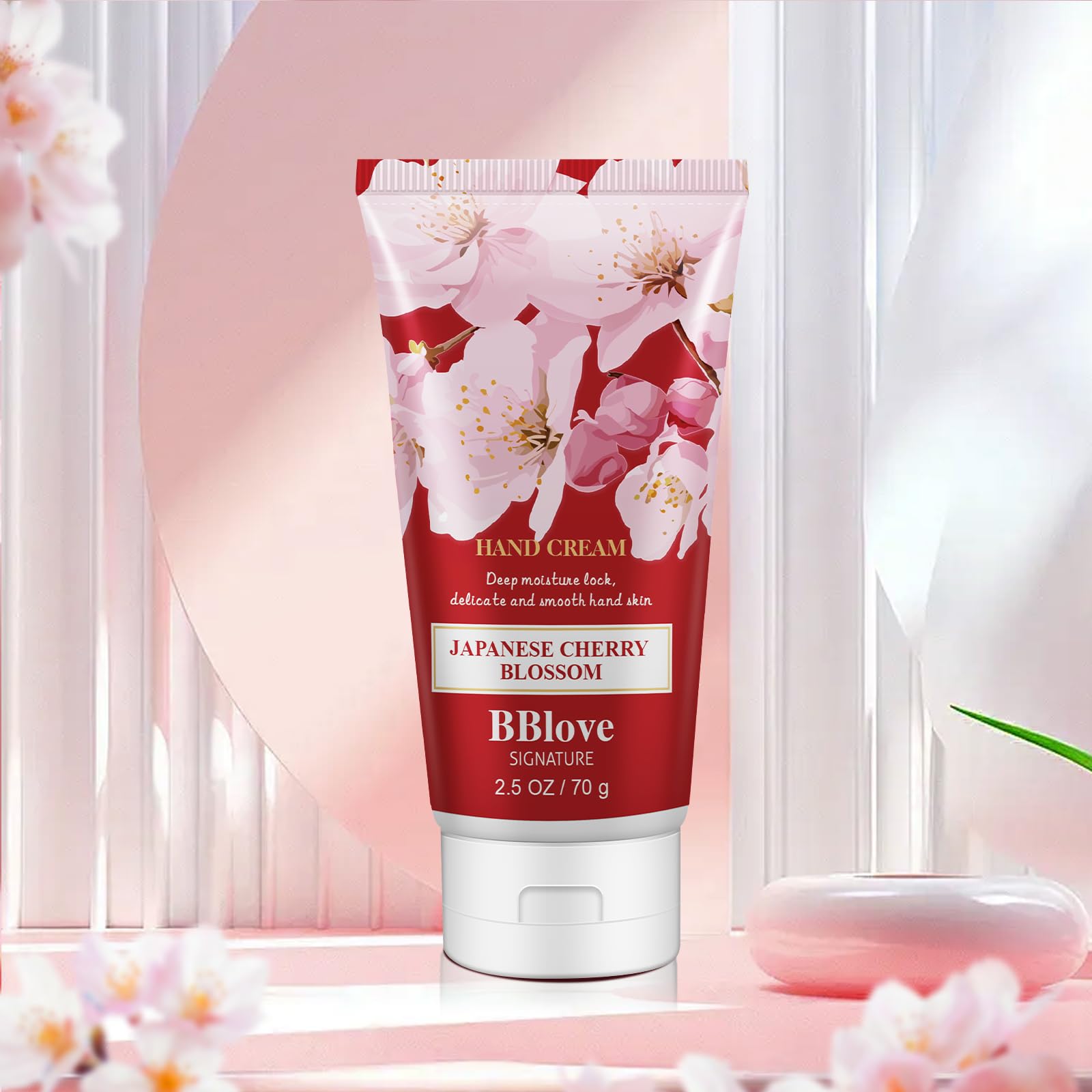 Vital Luxury con ingredientes naturales y flor de cerezo, cuida la piel delicadamente.