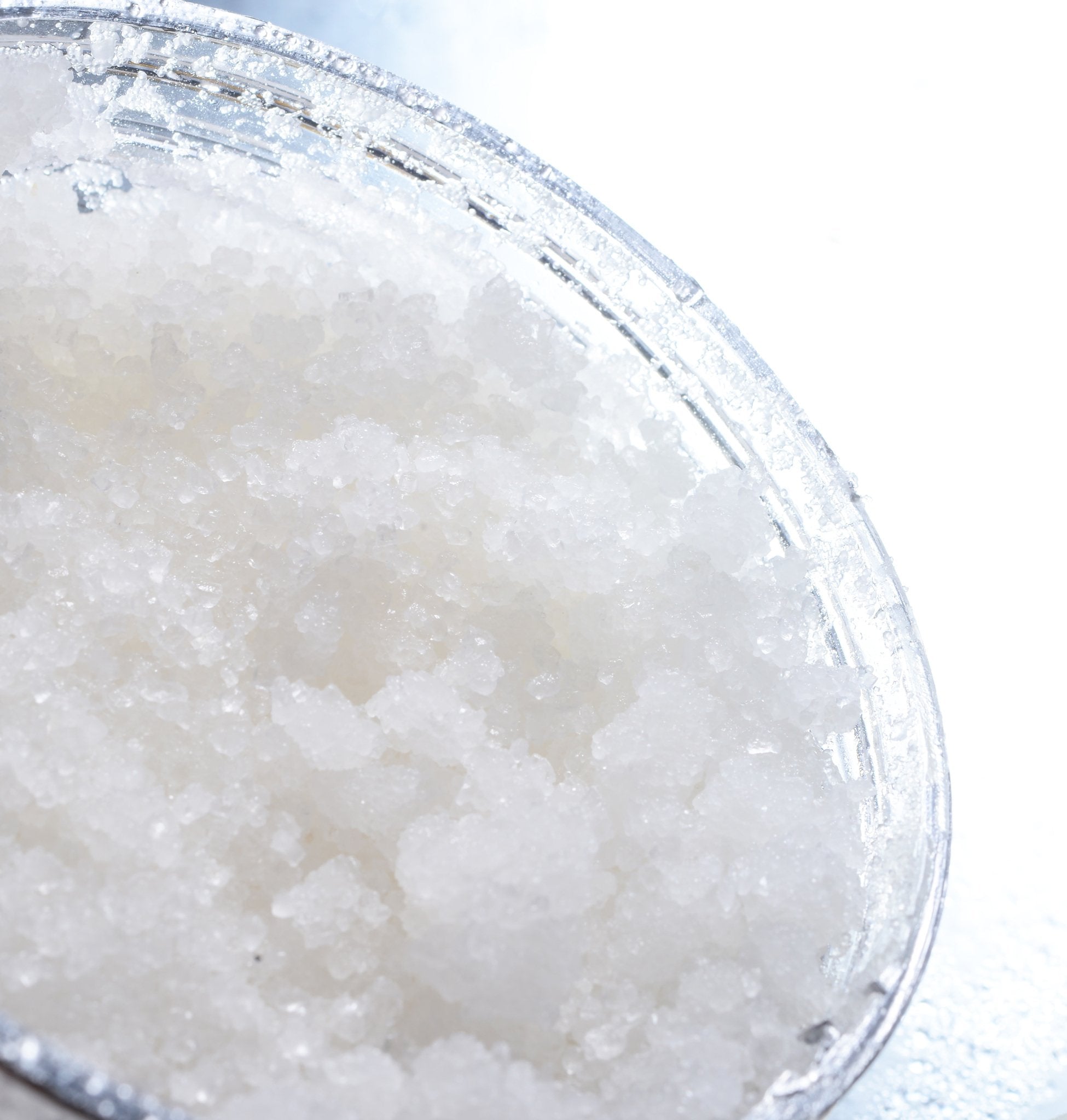 Piel radiante tras usar Vivo Per Lei exfoliante corporal.