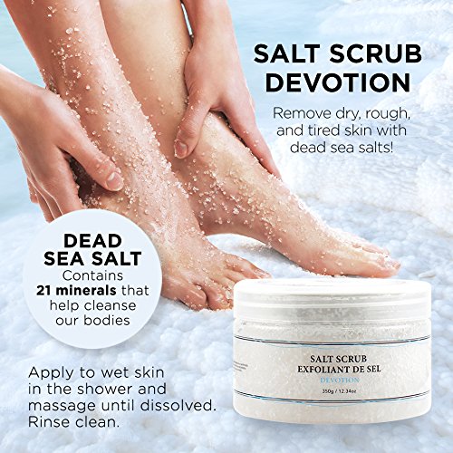 Pies relajados tras exfoliar con Vivo Per Lei, mejora textura.
