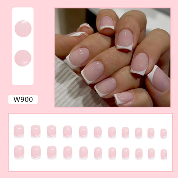 Detalle brillante de uñas francesas blancas de Vopintpy para acabado elegante