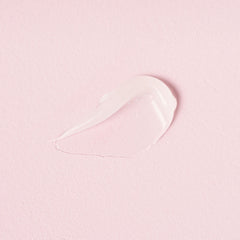 Efecto mate suave de W7 Prime Magic Primer para piel lisa.