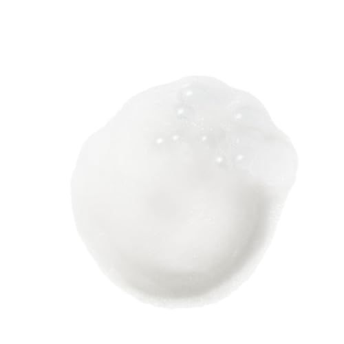 Aplicación de espuma facial Weleda para rostro suave y efectivo