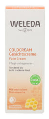 Textura cremosa del bálsamo facial facilita aplicación suave y confort diario.
