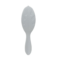 Wet Brush Go Green Charcoal cerdas Intelliflex en primer plano para desenredar sin esfuerzo.