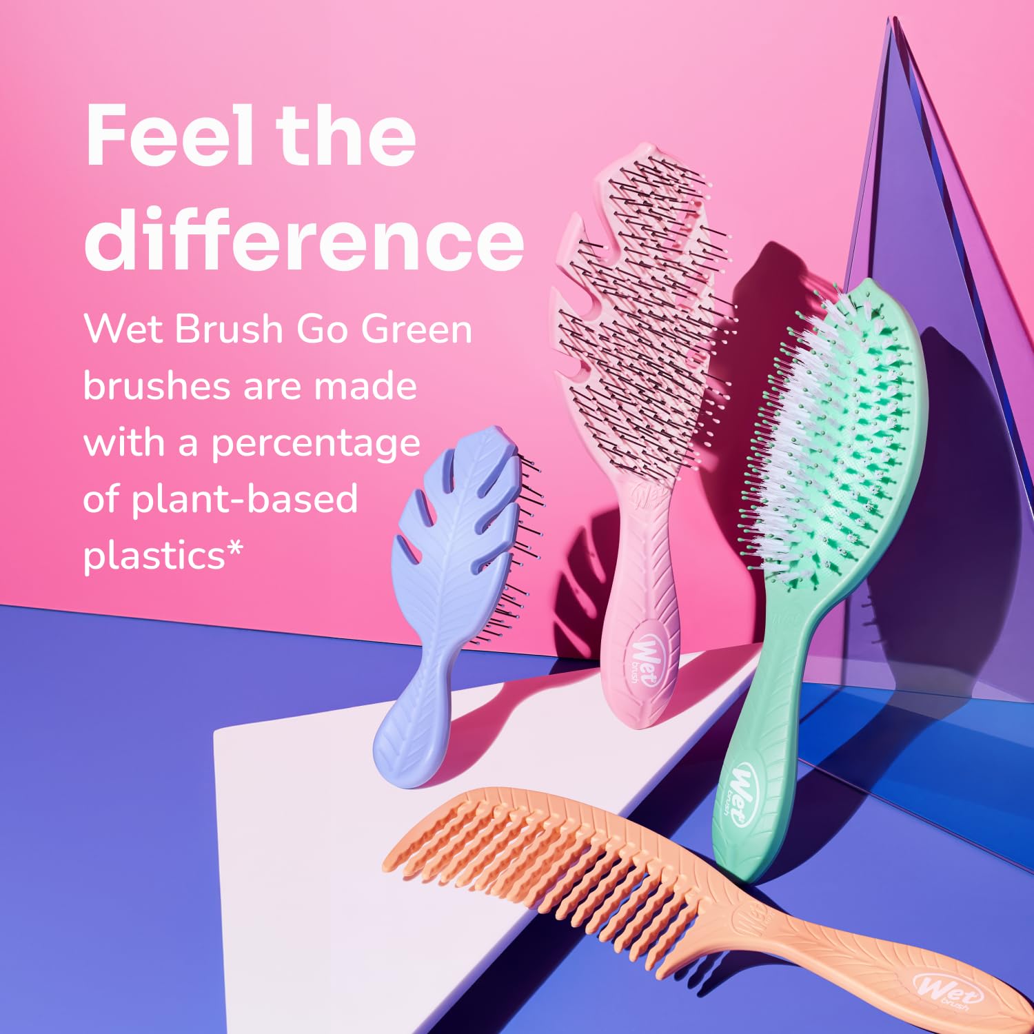 Wet Brush Go Green Charcoal empaque compacto y sostenible.