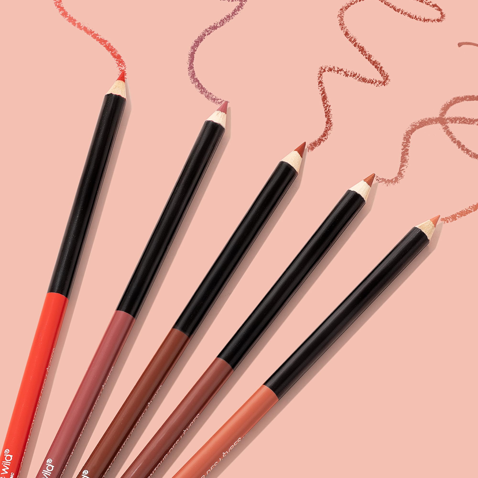 Wet n Wild uso profesional por maquilladores para definición de labios.