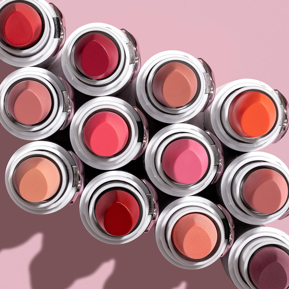 wet n wild Mega Last Brillo Alto Labial, envase práctico para retoques.