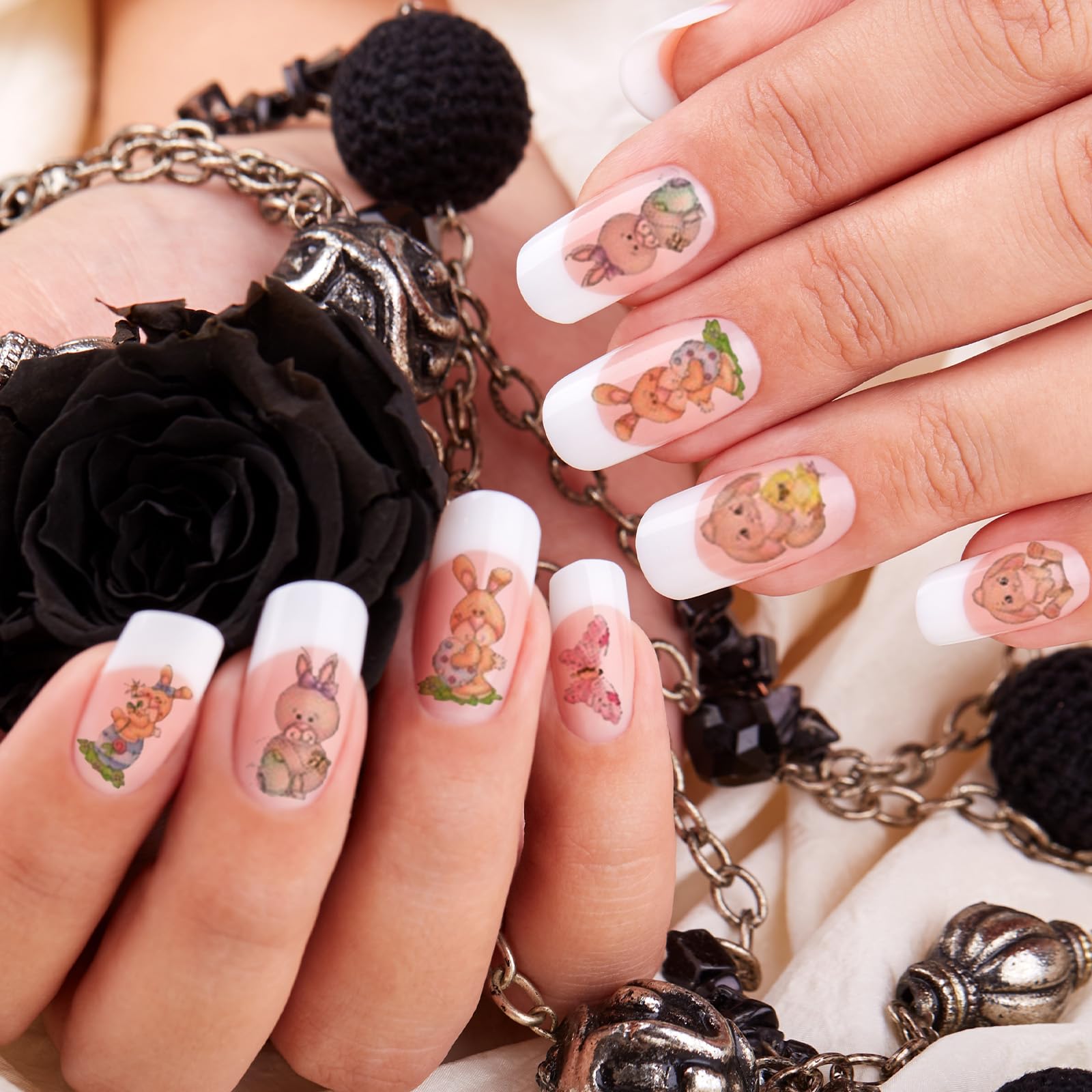 Whaline, motivos de Halloween en uñas, acabado duradero y espeluznante estilo.