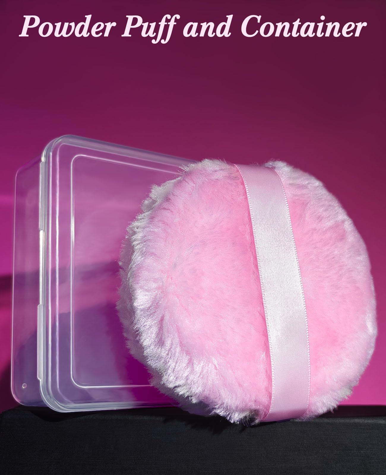 Estuche transparente mantiene limpio el puf entre usos.