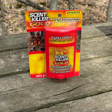 Aplicación de Scent Killer Gold en axila para control de olores al aire libre