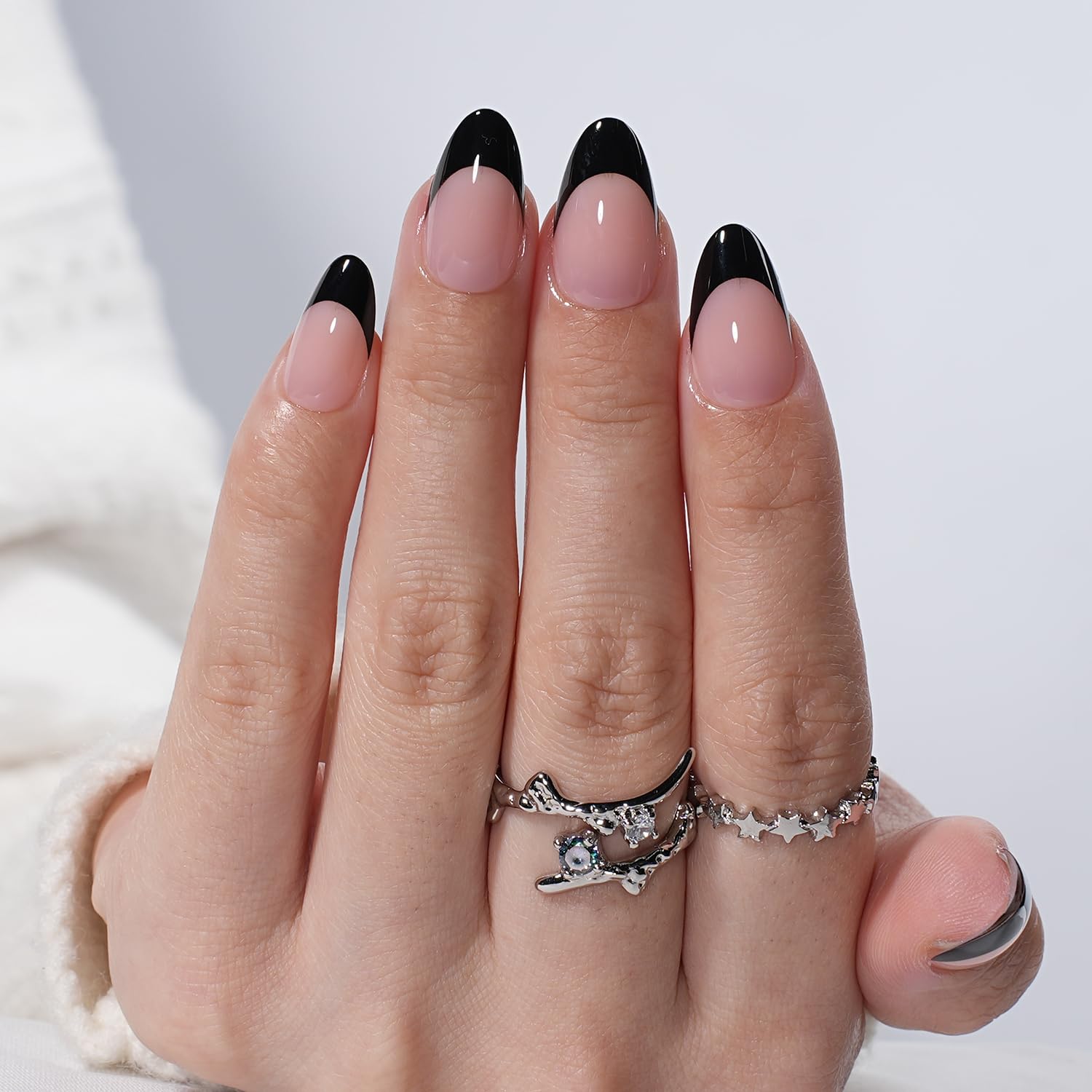 uñas frances negras de winibeauty en estuche, kit completo para guardar y transportar.