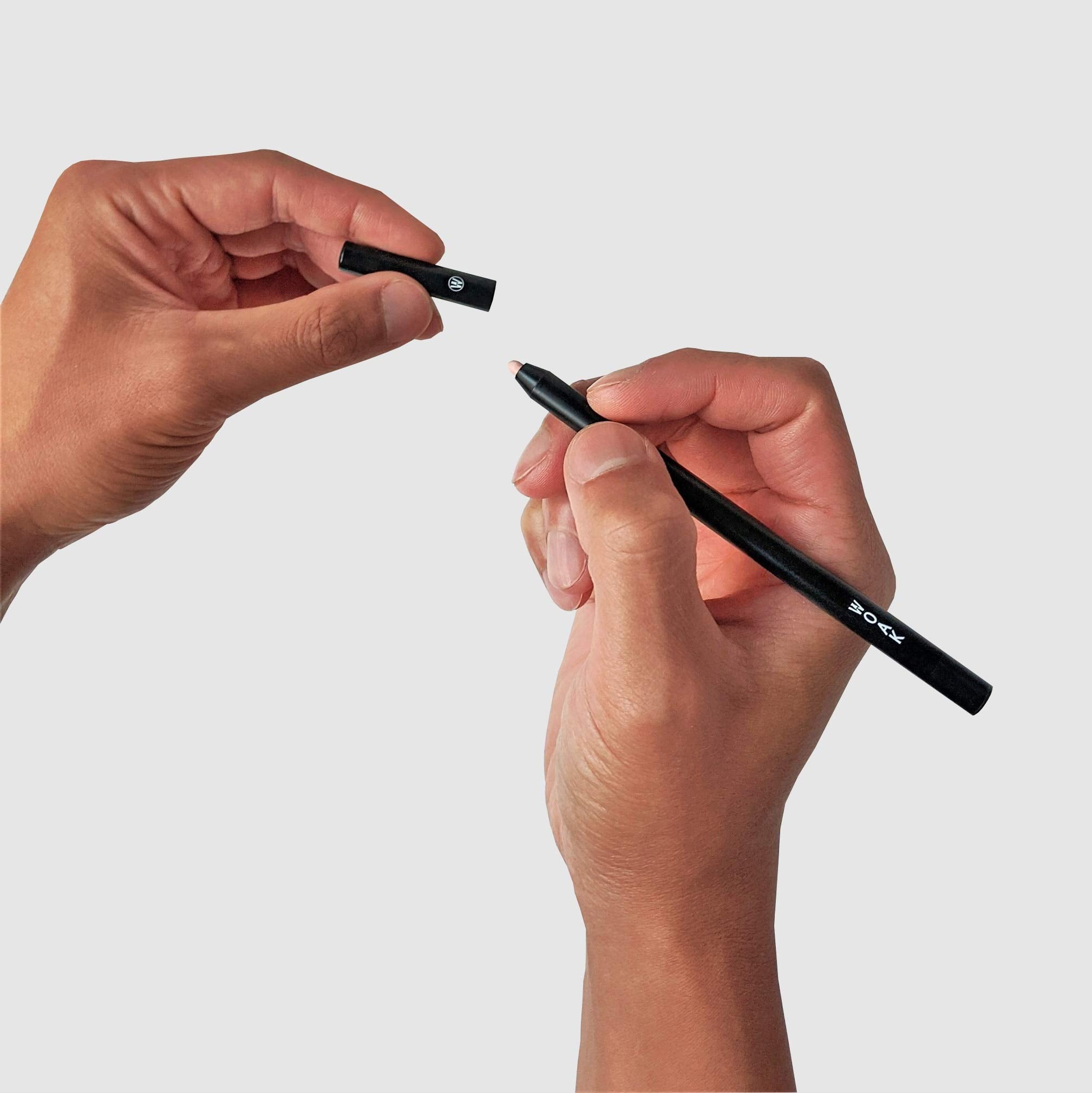 WOAK Stealth Fighter Pen es fácil y preciso para aplicación localizada.