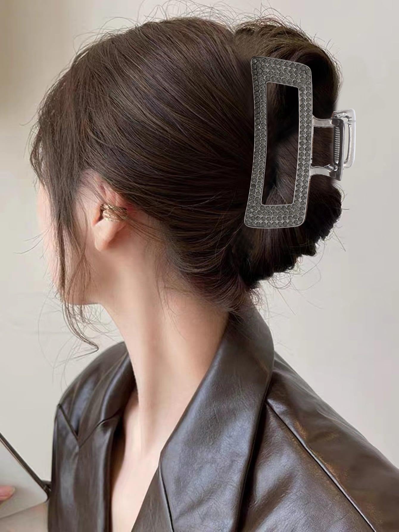 Uso diario con Wortl, sujeción rápida para cabello grueso o fino.