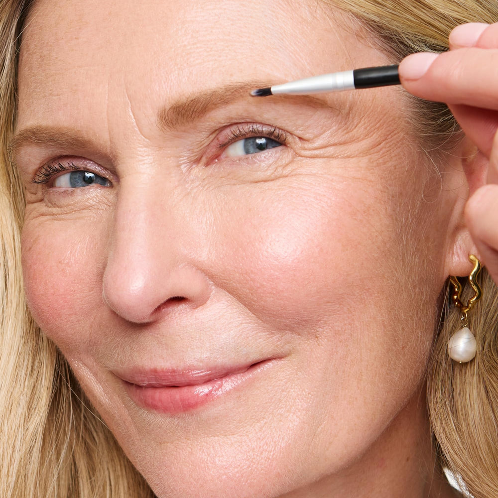 WUNDERBROW tres tonos disponibles para adaptar cejas y cabello.