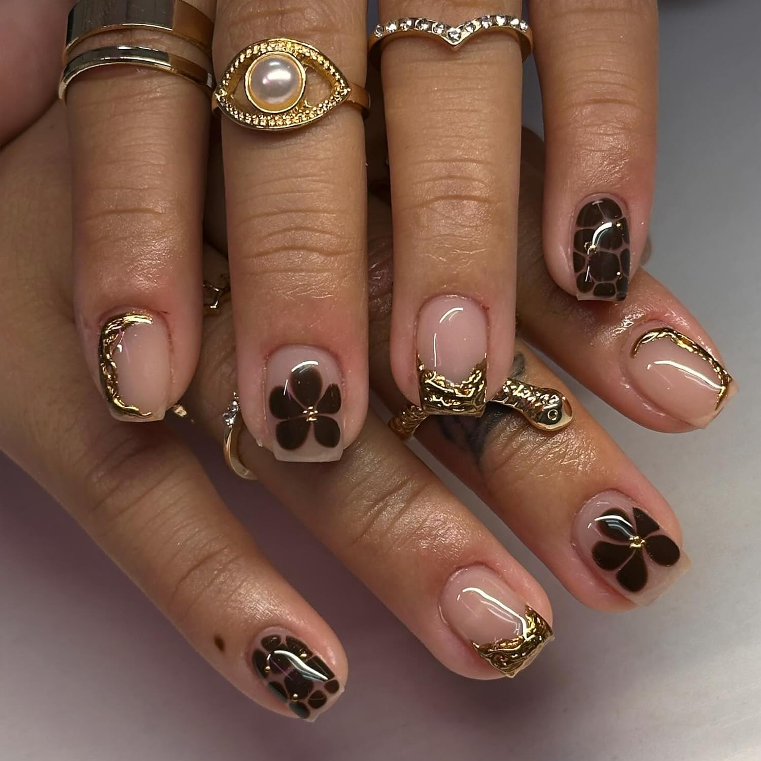 Uñas WYFHDT punta francesa doradas cortas con flor-leopardo para uso diario