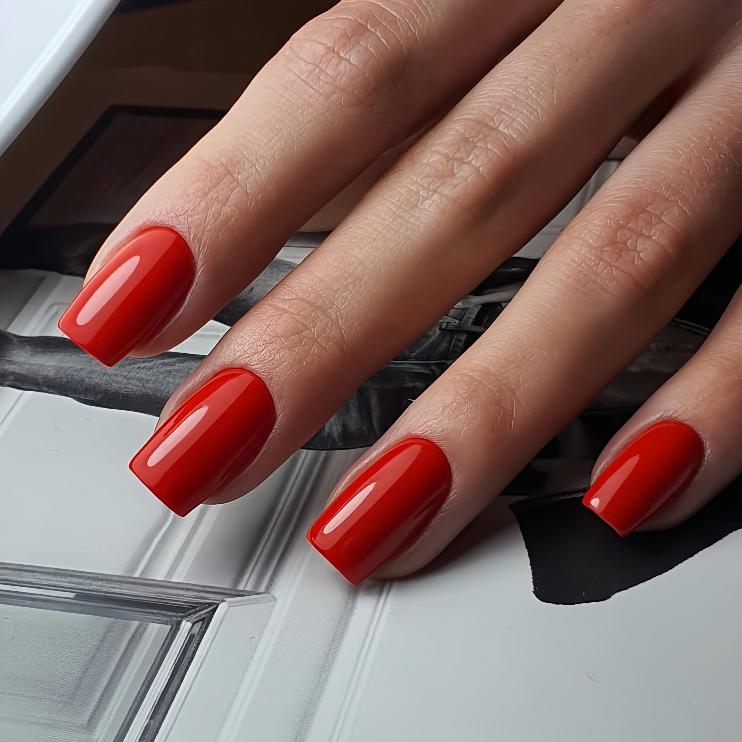 Uñas artificiales medianas XCREANDO, acabado natural para uso diario.
