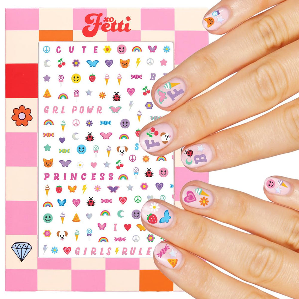 Pegatinas xo, Fetti para uñas infantiles con cuatro láminas y diseños vibrantes.