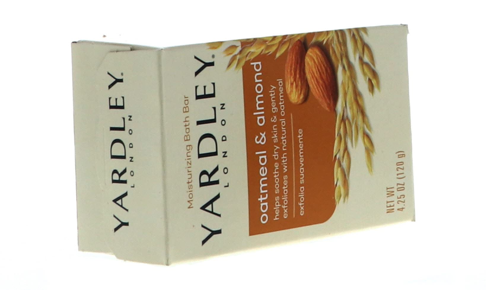 Jabón Yardley en la ducha, aroma cálido para un ritual diario.