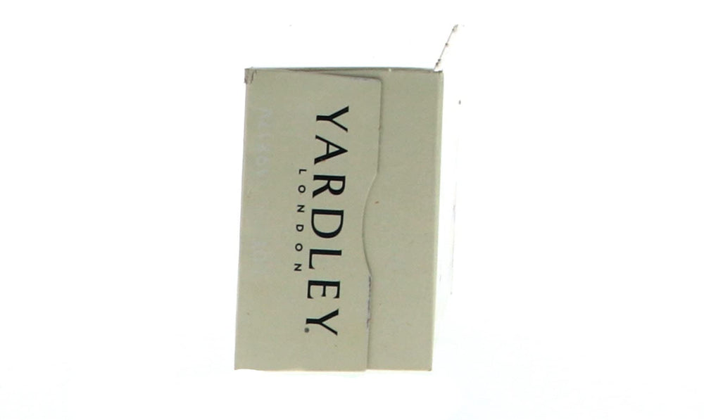 Jabón Yardley exfoliación suave gracias a avena para piel más suave.