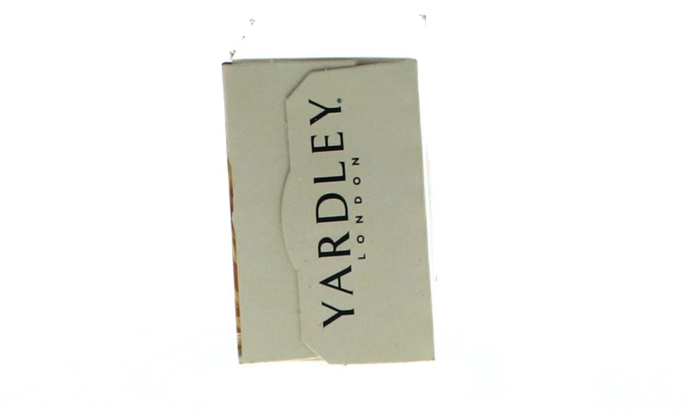 Jabón Yardley avena almendra, detalle de textura cremosa para limpieza suave.