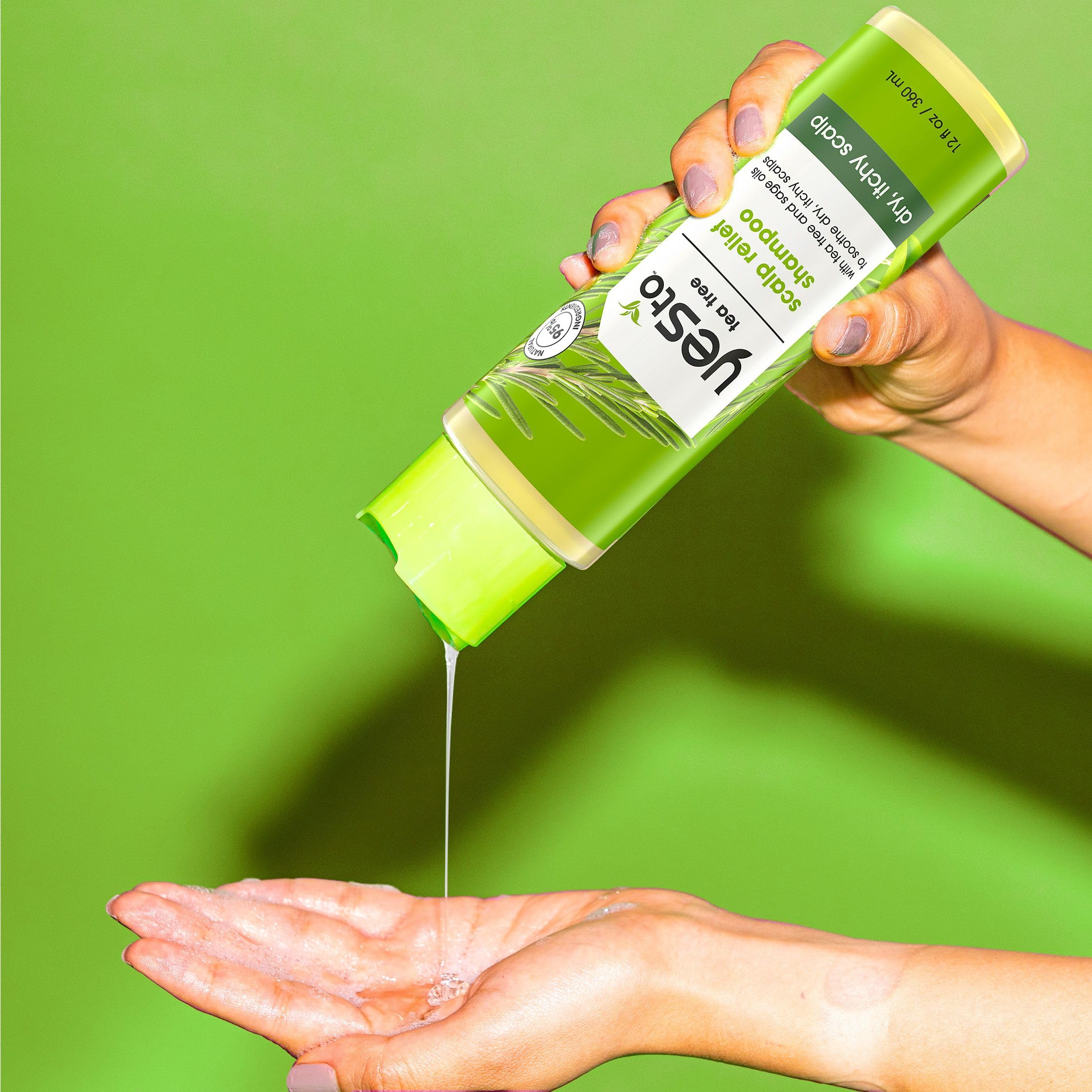 Yes To Shampoo cuero cabelludo calmado en primer plano