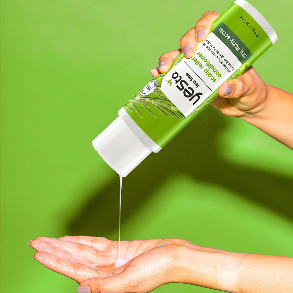 Yes To Tea Tree Scalp Relief Conditioner: envase sostenible y libre de crueldad para un cuidado responsable.