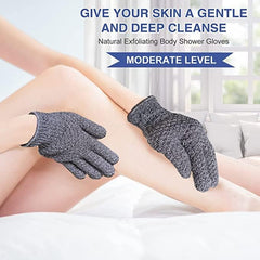 Guantes exfoliantes Yiclick muestran espuma densa al usar gel de baño.