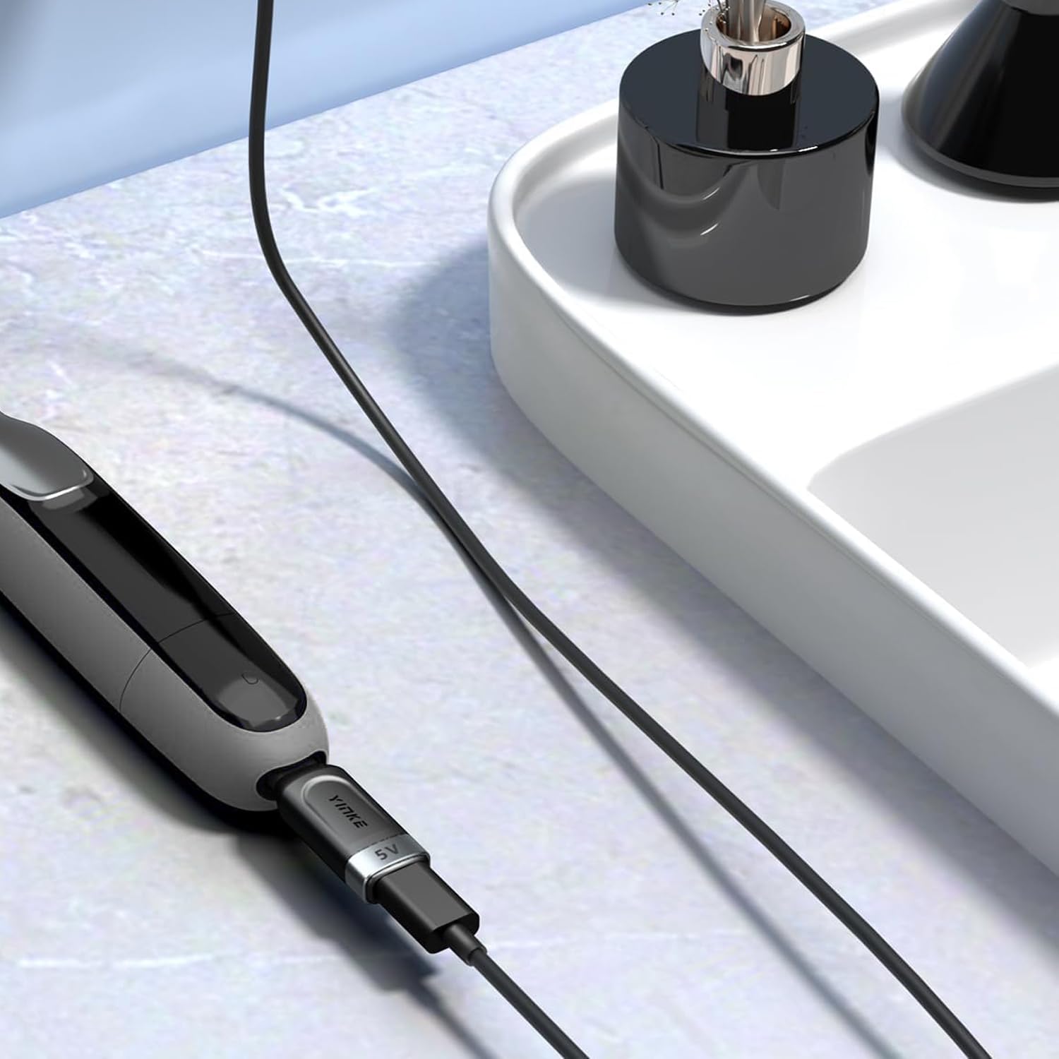 Protección contra sobretensiones del adaptador Yinke para recargas seguras.