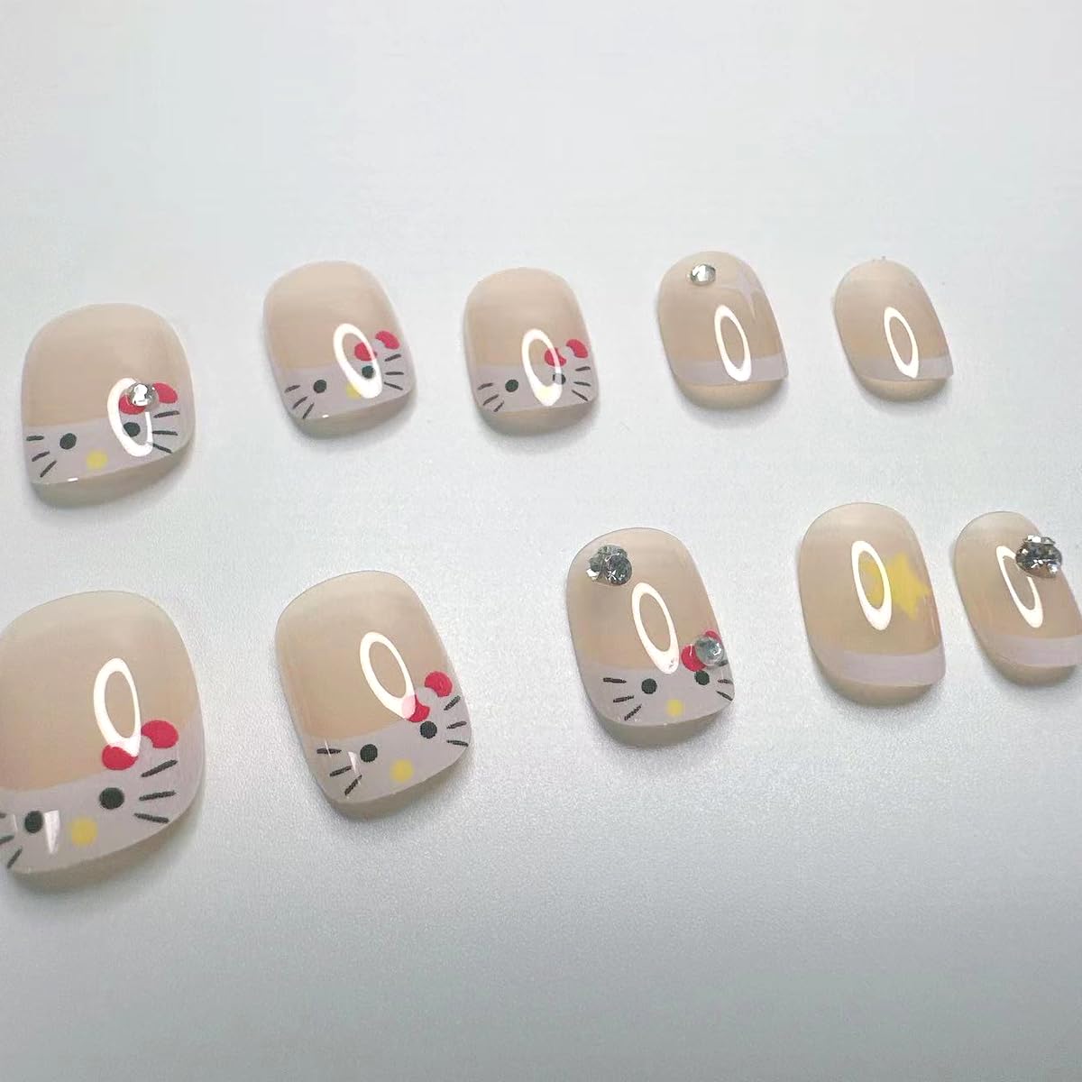 YKZFUI adhesivos de doble cara para fijar uñas sin pegamento líquido.