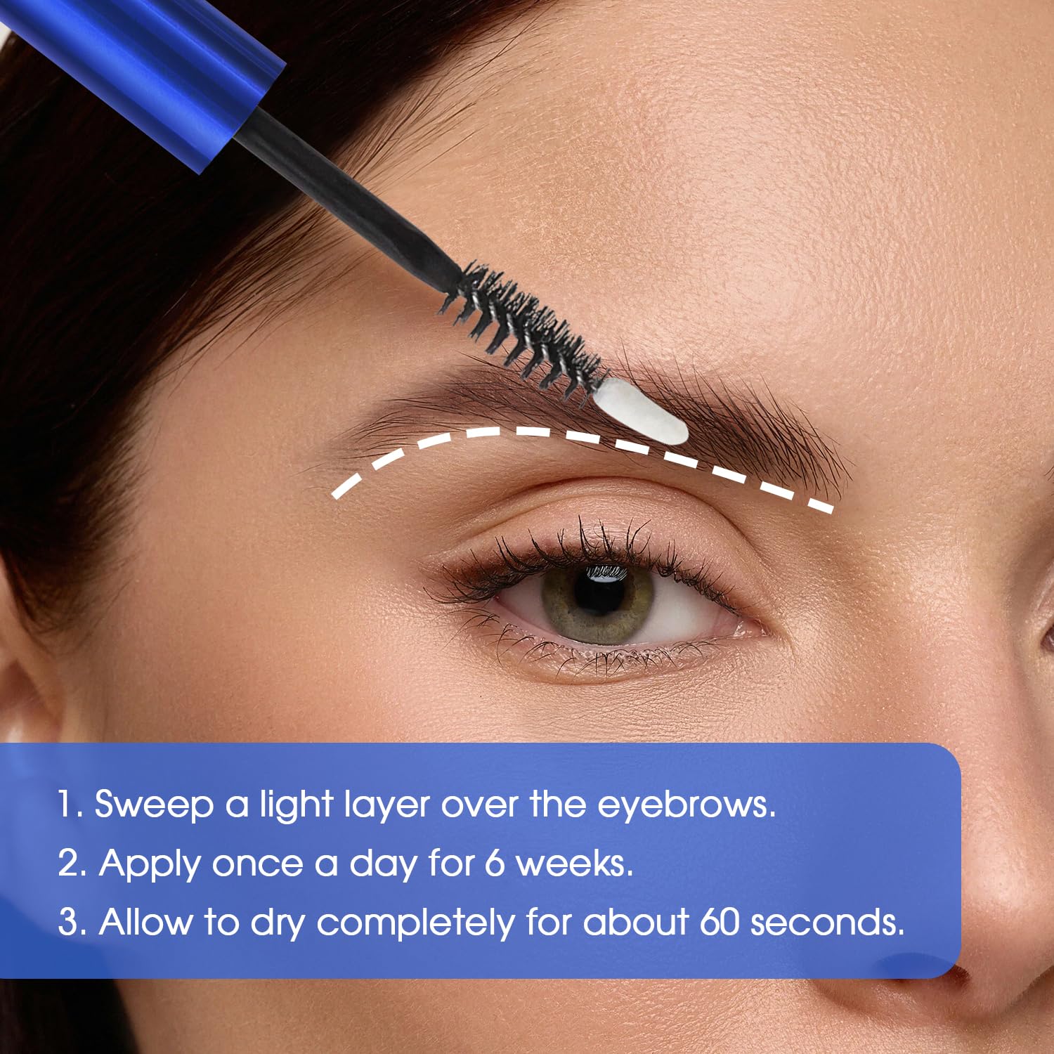 Aplicación diaria con YNGLLC para cejas más definidas.