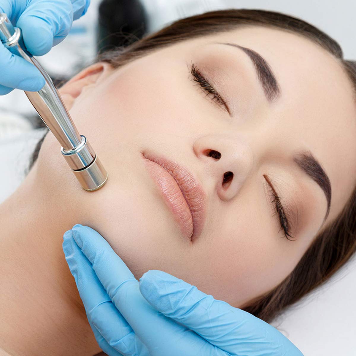 Limpieza profunda y mejor absorción de serums y cremas.