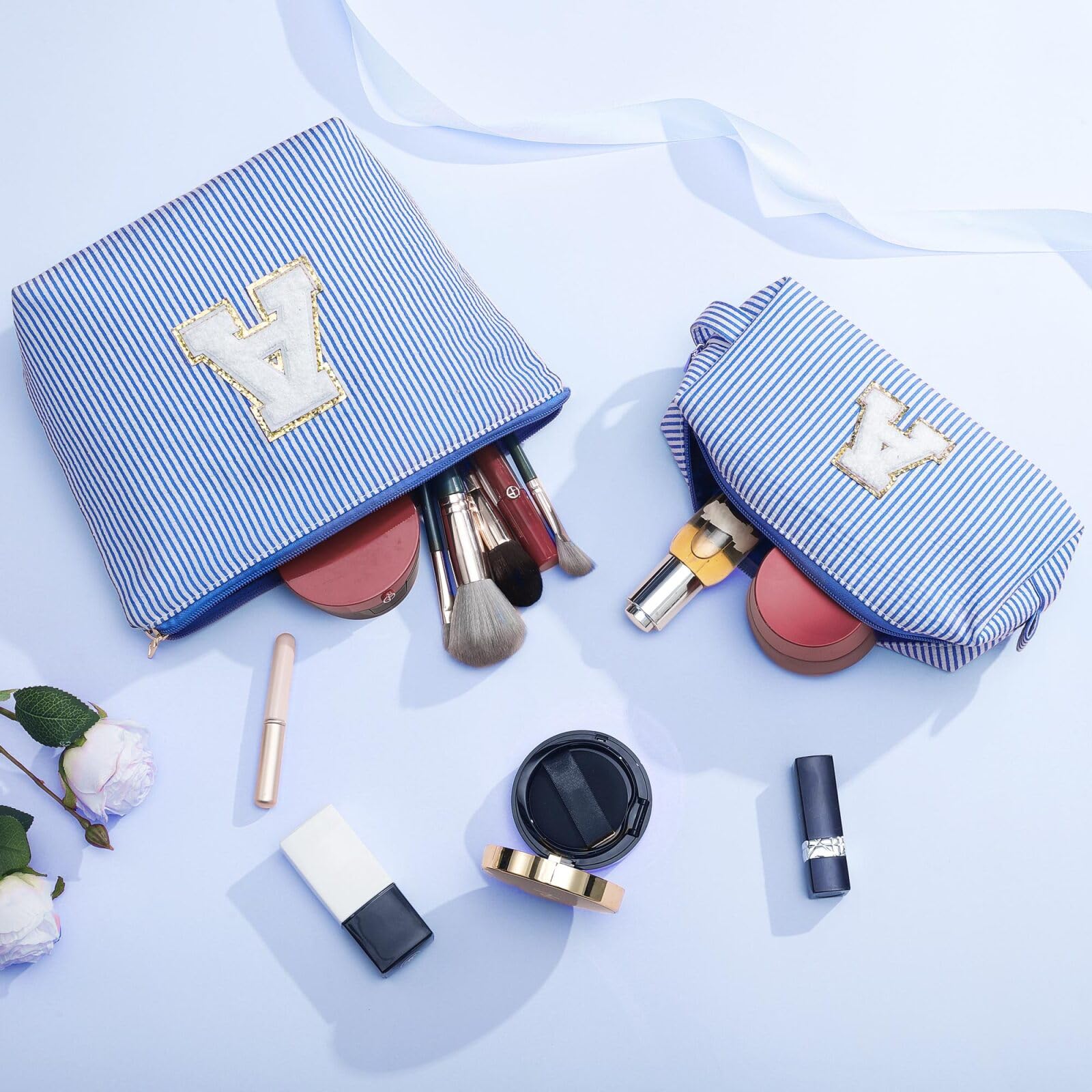 Uso diario y de viaje con la bolsa YOOLIFE para cosméticos.