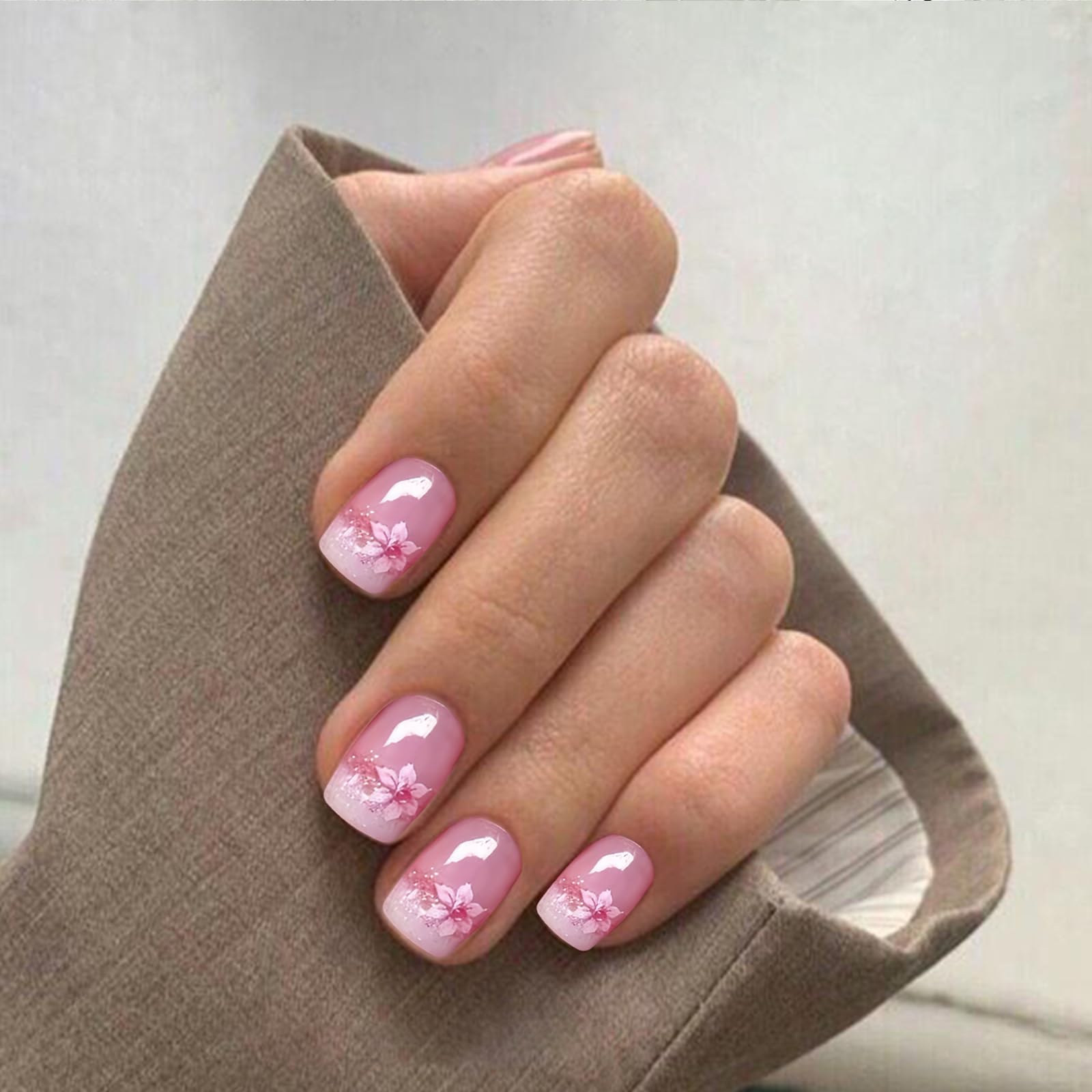 YOSOMMK cobertura total de uñas acrílicas, aspecto natural y comodidad durante el uso.