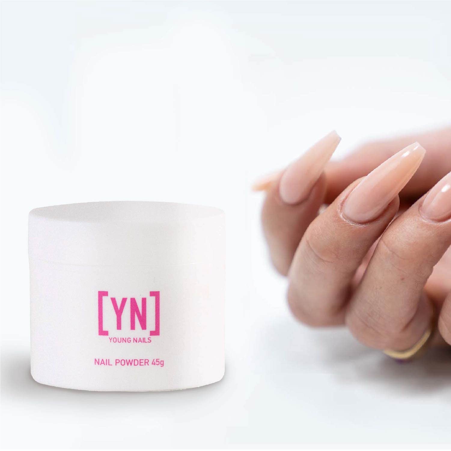 Young Nails polvo acrílico de claridad extrema facilita resaltar uñas naturales.