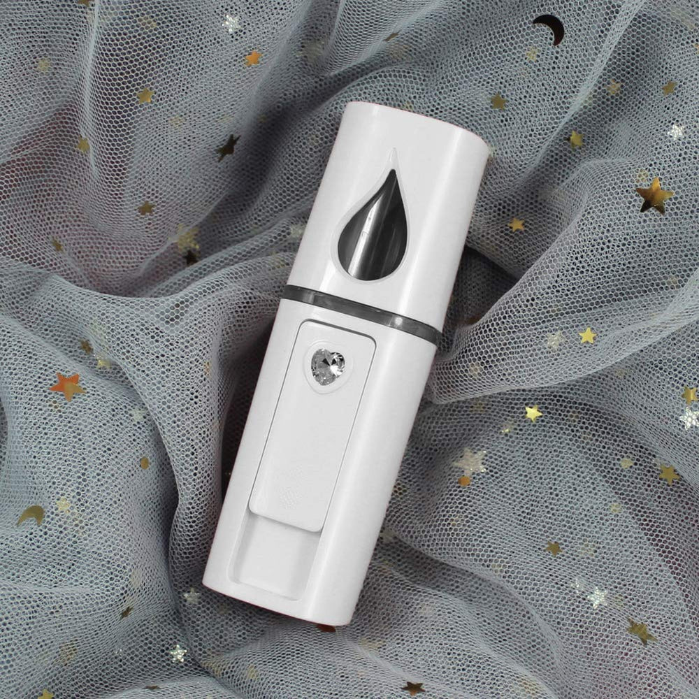 YUNYILAN bruma facial nano útil para pestañas y rostro durante sesiones de belleza.