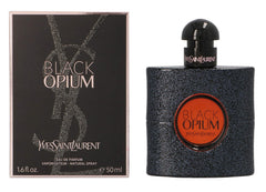 YSL Black Opium, detalle de etiqueta resalta la marca y estilo moderno.