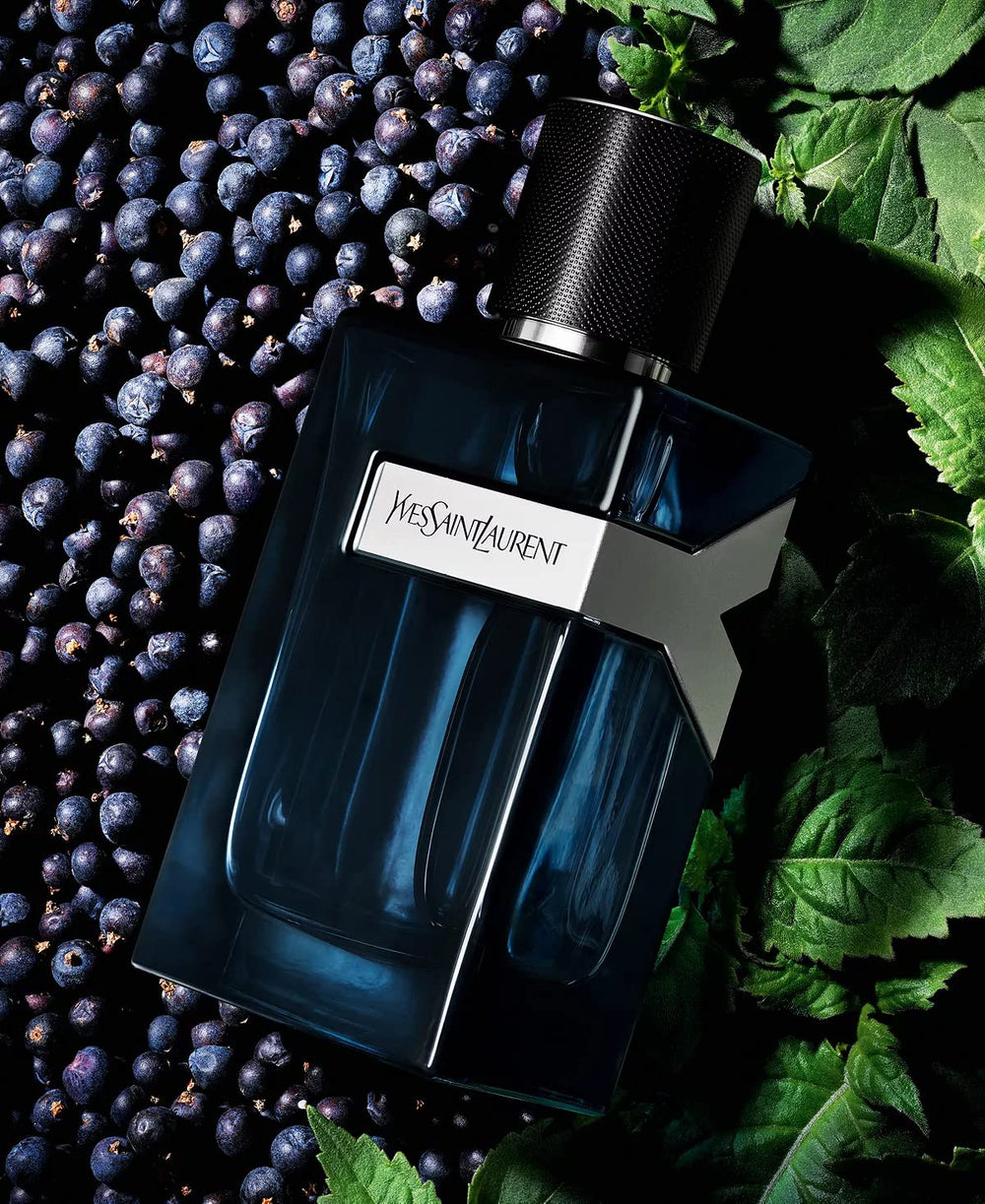 Yves Saint Laurent Y Eau de Parfum Intense en ambiente, ideal para uso diario.